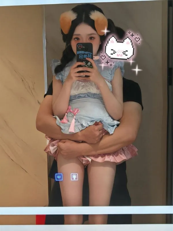 Cho bạn trai của chị chơi